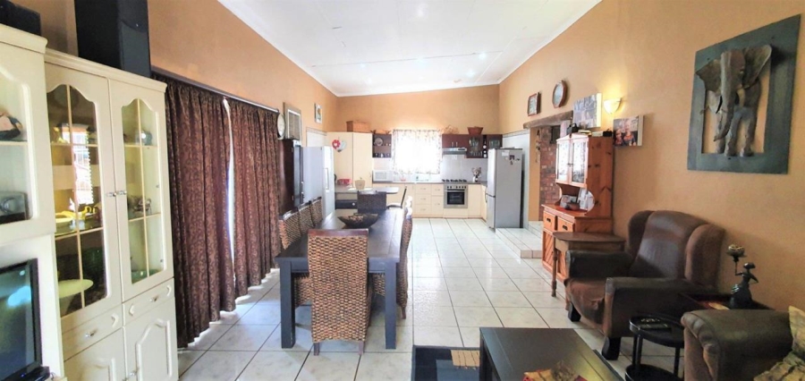 5 Bedroom Property for Sale in Upington Rural Northern Cape